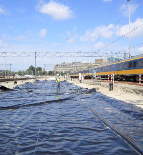 LDPE folie onder het spoor, Den Haag