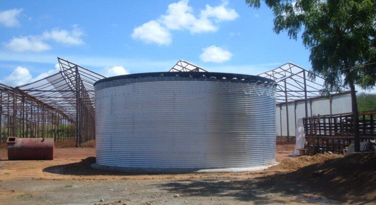 Water tank at tomato nursery, Dominican Republic