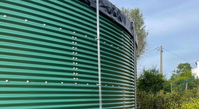Fully coated water tank for vineyard, Portugal