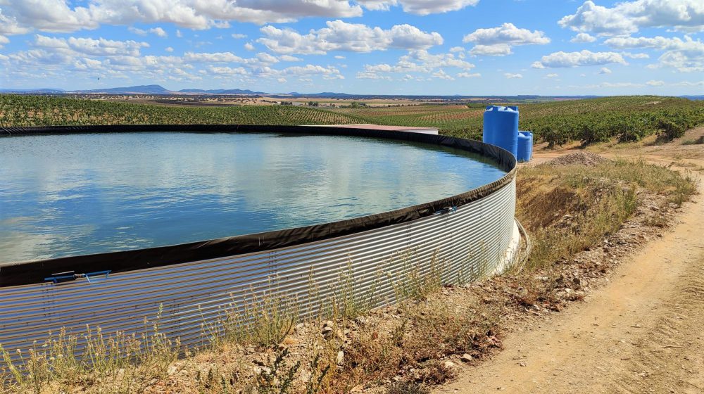 Two 1,7 million liter tanks for vines, almonds and olives, Portugal