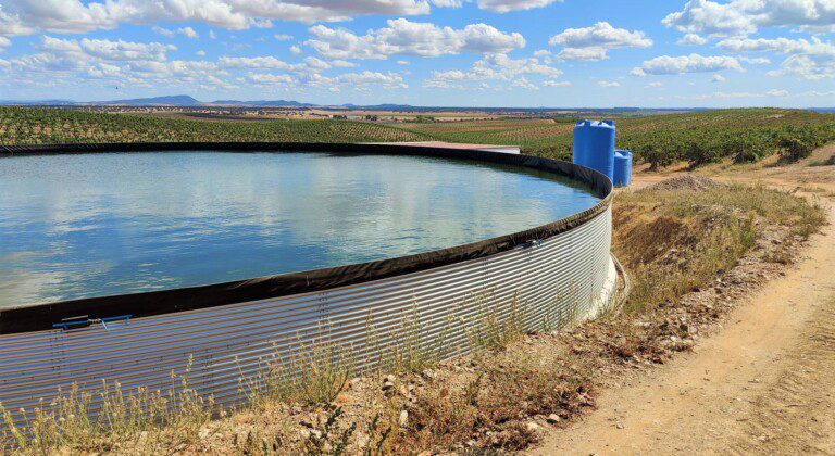 Two 1,7 million liter tanks for vines, almonds and olives, Portugal