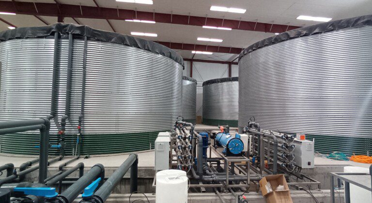13 water tanks at a tomato greenhouse, China
