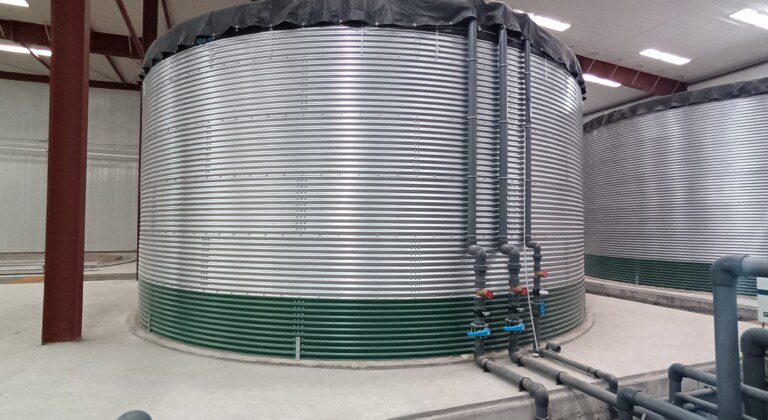 13 water tanks at a tomato greenhouse, China