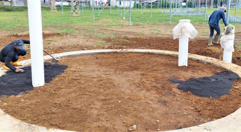 Water storage for strawberries in greenhouses, Indonesia