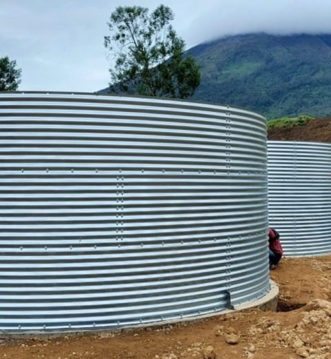 Water storage for strawberries in greenhouses, Indonesia