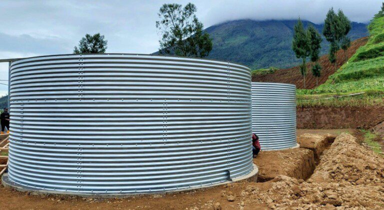 Water storage for strawberries in greenhouses, Indonesia